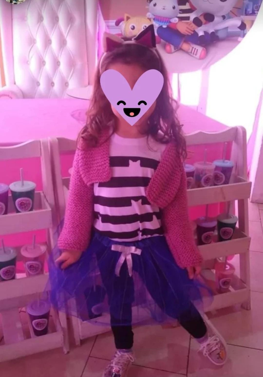 Nena del Club de Gabby con remera y accesorios Amazing